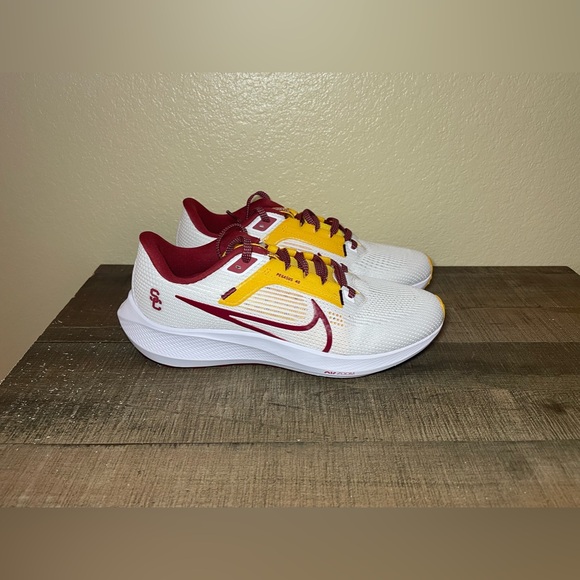 Nike Zoom Pegasus 40 “USC Trojans”
- Size 8.5 Men. - Picture 1 of 10
